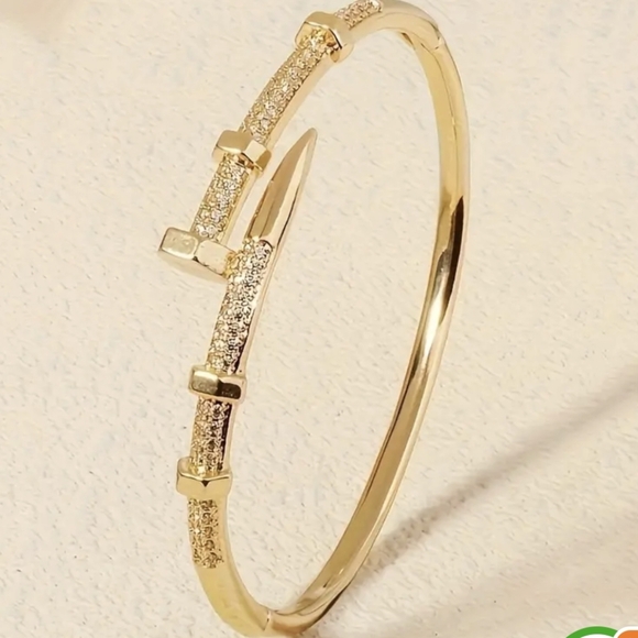 18k Gold Plated Nail Bolt Screw Bracelet Bangle Diamond Inlay Designer Inspired - Picture 1 of 5
